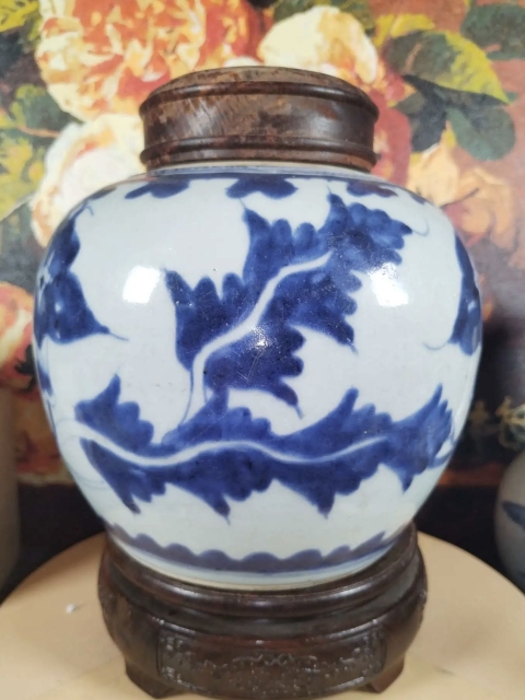 古玩陶瓷乾隆青花花卉紋罐拍賣,當前價格8500元