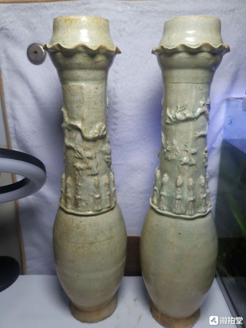 古玩陶瓷青白釉貼塑人物和龍紋皈依瓶一對拍賣,當前價格900元