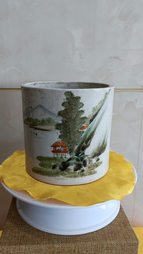 古玩陶瓷晚清民國青綠山水粉彩壺改大筆筒拍賣,當前價格298元