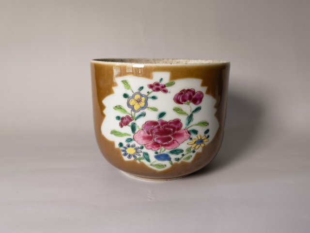 古玩陶瓷粉彩花卉紋蓋罐拍賣，當前價格2600元