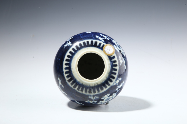 域鉴古玩】清晚期·青花冰梅纹罐拍卖价格/图片/值多少钱