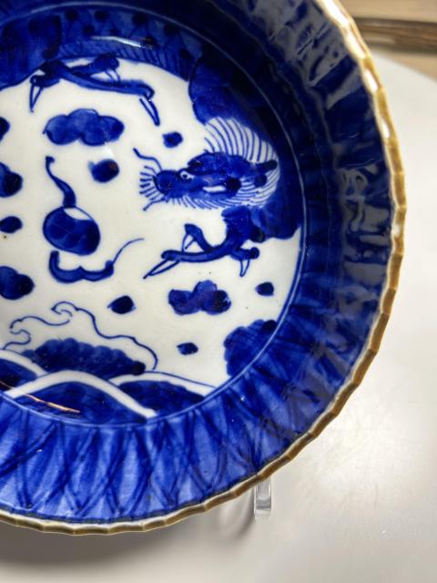 古玩陶瓷清晚期 青花云龍三現花口大盤拍賣,當前價格290元