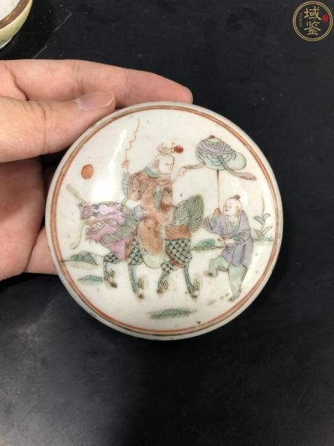 古玩陶瓷清晚期粉彩麒麟送子紋粉盒拍賣(mài)，當(dāng)前價(jià)格880元