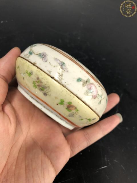 古玩陶瓷清晚期粉彩麒麟送子紋粉盒拍賣(mài)，當(dāng)前價(jià)格880元