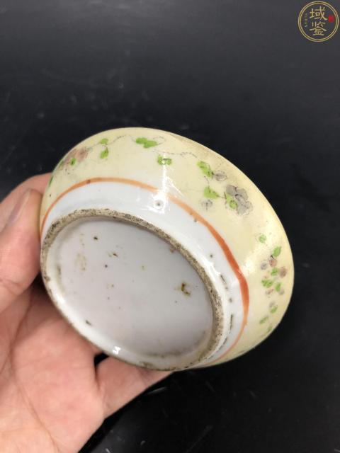 古玩陶瓷清晚期粉彩麒麟送子紋粉盒拍賣(mài)，當(dāng)前價(jià)格880元