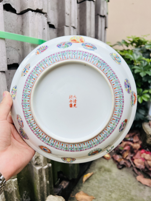古玩陶瓷【精品】粉彩皮球花大碗拍賣，當前價格2850元