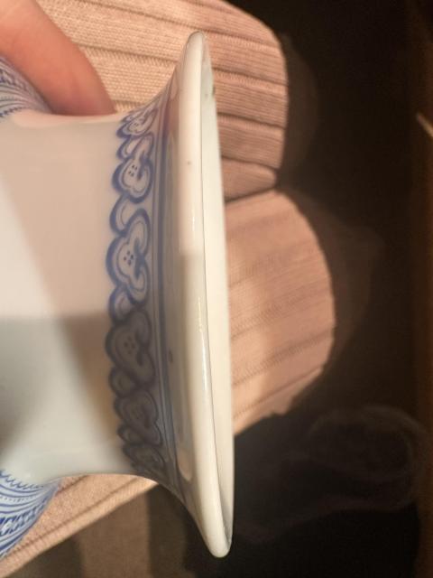 古玩陶瓷解放初期粉彩仕女故事圖燈籠瓶拍賣,當前價格1800元