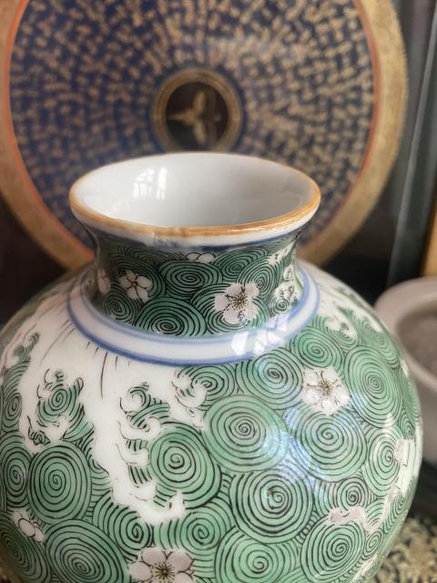 古玩陶瓷海水江崖落花流水天馬紋梅瓶拍賣，當前價格10000元