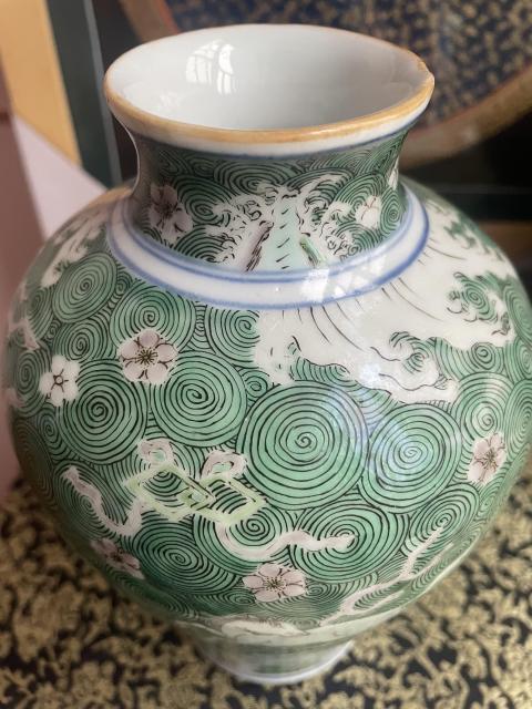 古玩陶瓷海水江崖落花流水天馬紋梅瓶拍賣，當前價格10000元