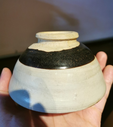 古玩陶瓷金元?緇素瓷高足杯拍賣,當(dāng)前價(jià)格2200元