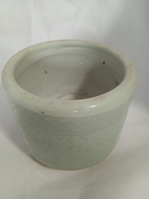 古玩陶瓷清豆青釉暗刻香爐拍賣,當前價格666元