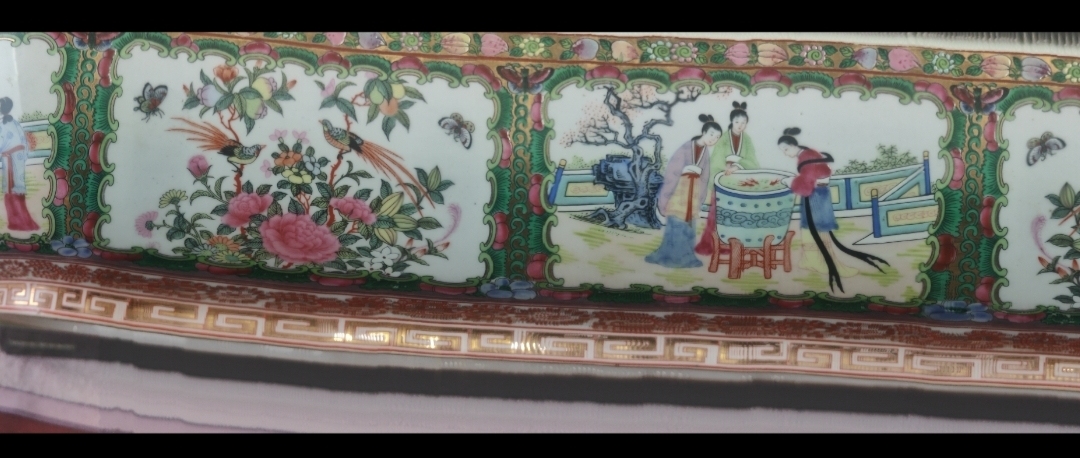 古玩陶瓷(精品)描金開窗人物花鳥廣彩碗拍賣,當前價格2580元