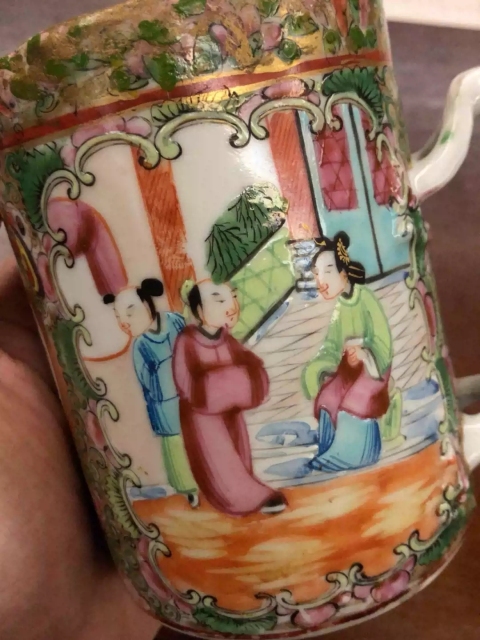 古玩陶瓷清代廣彩描金人物故事紋大號馬克杯拍賣，當前價格980元
