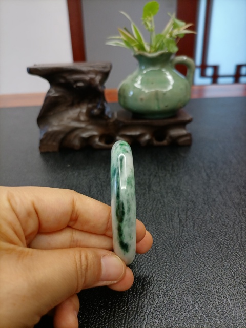 古玩玉器天然翡翠手鐲1300拍賣,當前價格1300元
