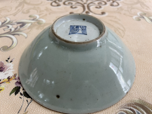 古玩陶瓷清中期.大尺寸豆青釉碗170一手拍賣,當前價格188元