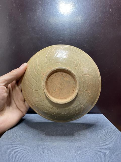 古玩陶瓷宋代青釉刻劃紋碗拍賣，當前價格1800元