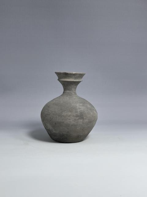 古玩陶瓷秦漢雙盤口瓶拍賣,當前價格0元