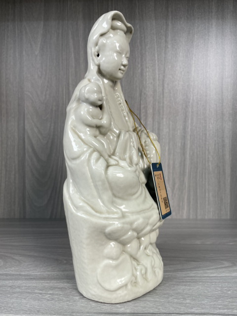 古玩陶瓷民國(guó)·白釉送子觀音塑像拍賣(mài),當(dāng)前價(jià)格2700元