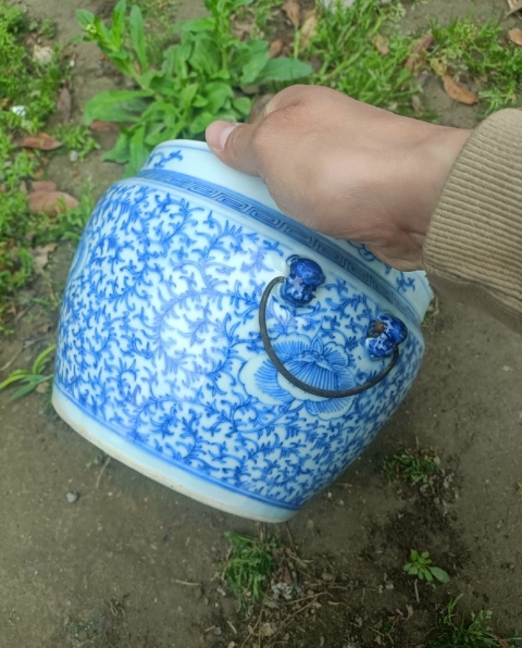 古玩陶瓷清中期青花淡描花卉紋粥罐拍賣，當(dāng)前價格3800元