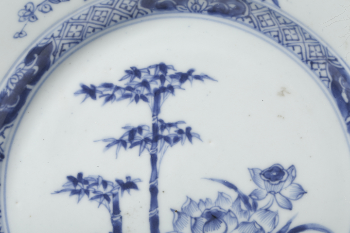 古玩陶瓷清康熙·青花荷花紋折沿盤拍賣,當前價格3888元
