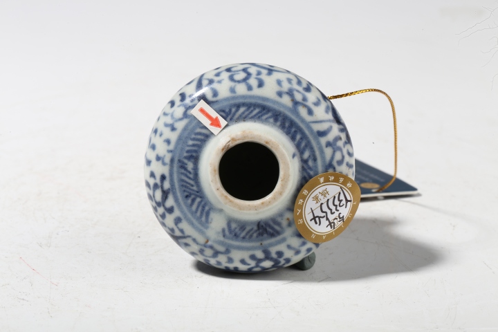 古玩陶瓷清雍乾·青花纏枝蓮紋小天字罐拍賣，當前價格4888元