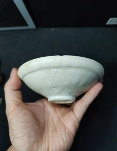古玩陶瓷【清倉大處理】五代十國邢窯白瓷唇口碗拍賣，當前價格999元