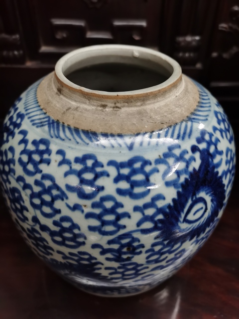 古玩陶瓷清中期花卉紋青花罐拍賣,當前價格880元