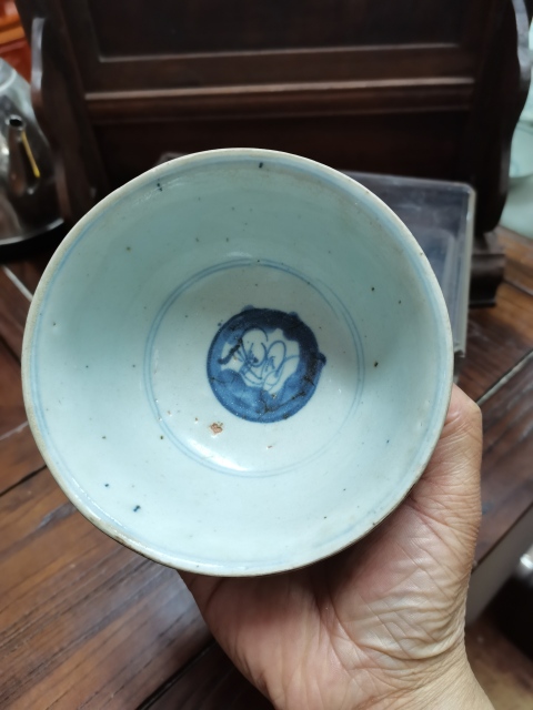 古玩陶瓷明代持荷童子青花碗拍賣，當(dāng)前價格4000元