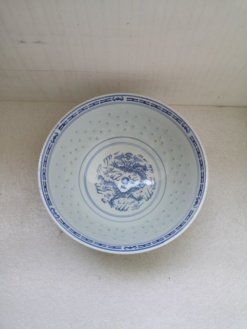 古玩陶瓷玲瓏瓷碗拍賣(mài),當(dāng)前價(jià)格298元
