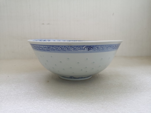 古玩陶瓷玲瓏瓷碗拍賣(mài),當(dāng)前價(jià)格298元