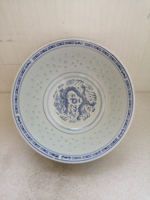 古玩陶瓷玲瓏瓷碗拍賣(mài),當(dāng)前價(jià)格298元