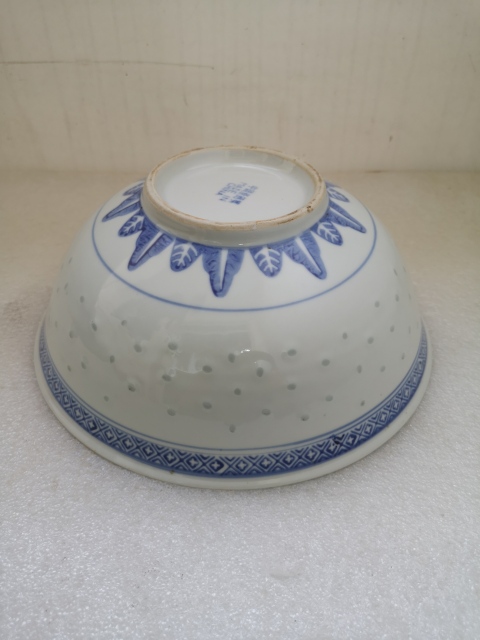 古玩陶瓷玲瓏瓷碗拍賣(mài),當(dāng)前價(jià)格298元