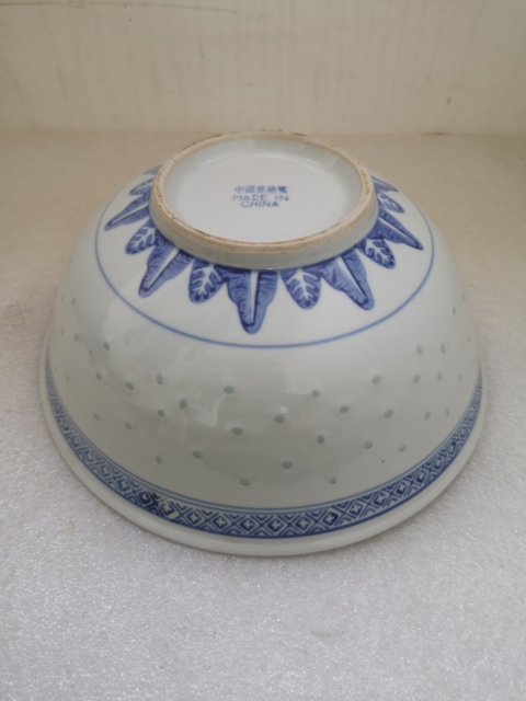 古玩陶瓷玲瓏瓷碗拍賣(mài),當(dāng)前價(jià)格298元