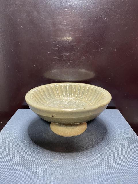 古玩陶瓷影青釉模印吉語紋高足盤拍賣，當前價格1200元