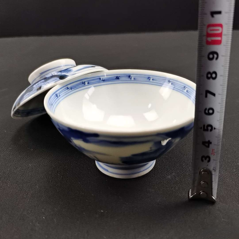 古玩陶瓷日本明治青花山水人物紋蓋碗拍賣,當前價格300元