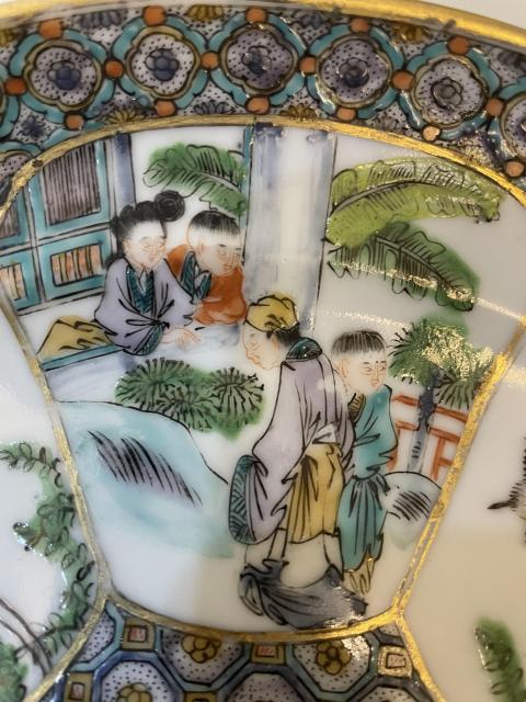 古玩陶瓷【優品】清咸豐·廣彩花鳥人物故事圖盤拍賣，當前價格2999元