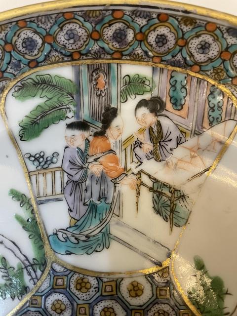 古玩陶瓷【優品】清咸豐·廣彩花鳥人物故事圖盤拍賣，當前價格2999元