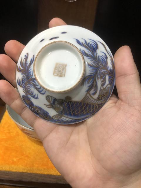 古玩陶瓷（新年放漏中）清末民初-魚藻紋-描金青花蓋碗一對拍賣，當前價格801元