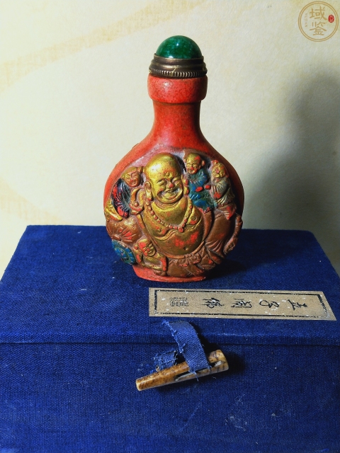 古玩雜項描金五子鬧佛朱砂鼻煙壺拍賣,當(dāng)前價格500元