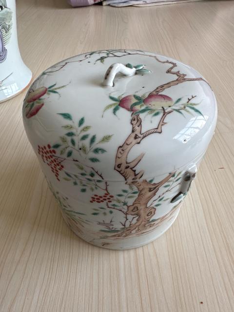 古玩陶瓷細(xì)路粉彩九桃花紋蓋缸拍賣,當(dāng)前價格8500元