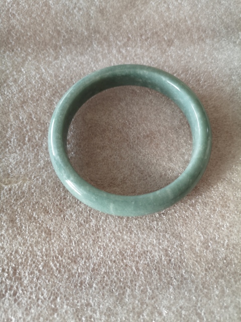 古玩玉器天然翡翠素紋手鐲拍賣,當前價格888元