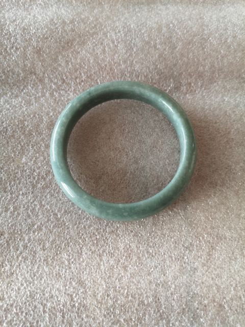 古玩玉器天然翡翠素紋手鐲拍賣,當前價格888元