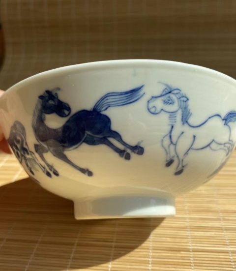 古玩陶瓷清光緒青花八駿圖碗拍賣(mài)，當(dāng)前價(jià)格5500元