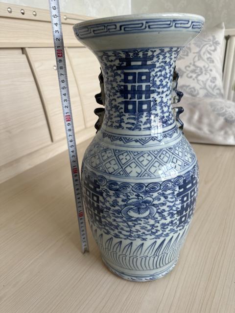 古玩陶瓷清中期.青花纏枝花卉喜字紋盤口大瓶拍賣，當前價格4500元