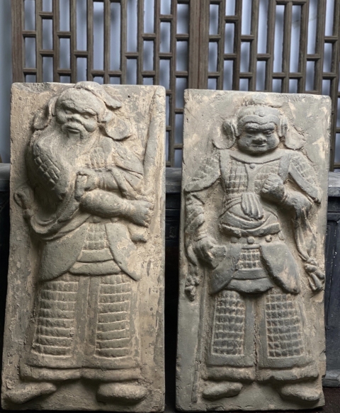 古玩陶瓷宋代武將門神人物灰陶磚雕塑拍賣,當(dāng)前價(jià)格20000元