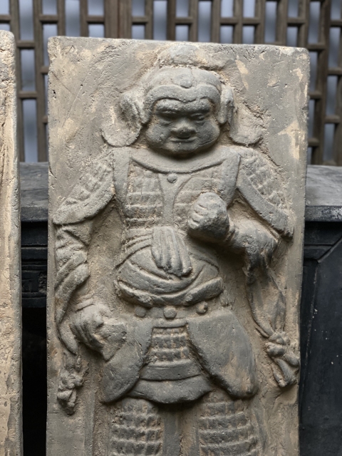 古玩陶瓷宋代武將門神人物灰陶磚雕塑拍賣,當(dāng)前價(jià)格20000元