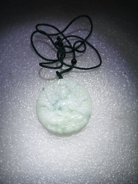 古玩玉器千手觀音牌子拍賣，當前價格450元