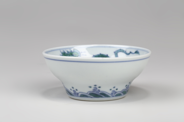 古玩陶瓷清雍正·斗彩火焰云龍紋茶圓拍賣(mài),當(dāng)前價(jià)格78000元