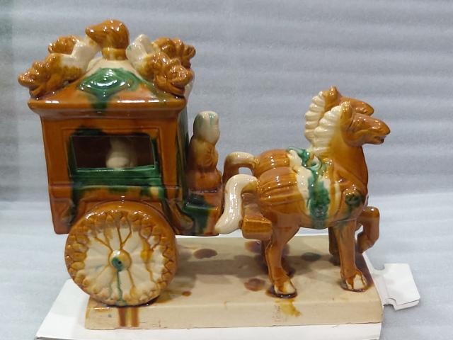 古玩雜項唐三彩車馬拍賣,當前價格328元