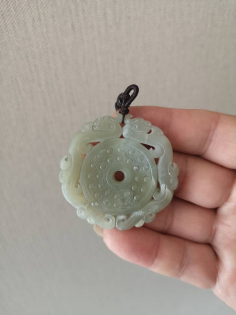 古玩玉器青海料雕雙龍佩拍賣，當前價格298元